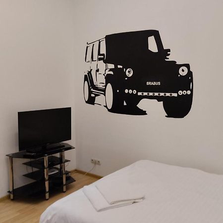 Kievaccommodation In The Center 24H Self Check-In Экстерьер фото