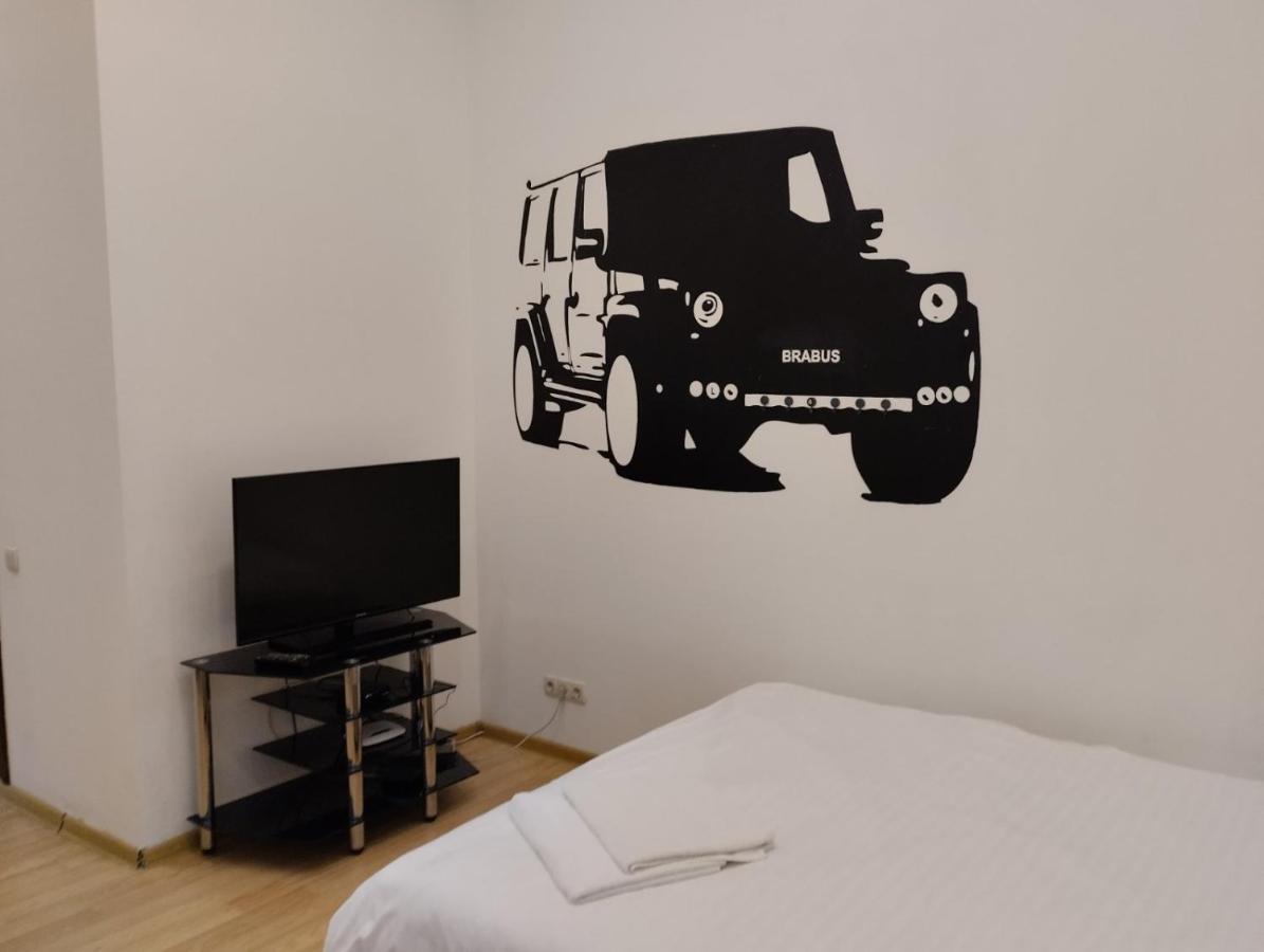 Kievaccommodation In The Center 24H Self Check-In Экстерьер фото