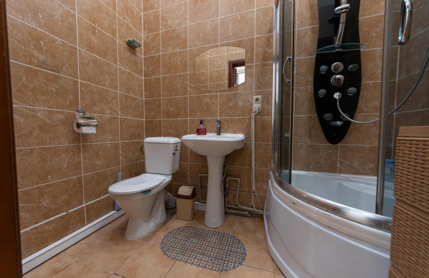 Kievaccommodation In The Center 24H Self Check-In Экстерьер фото